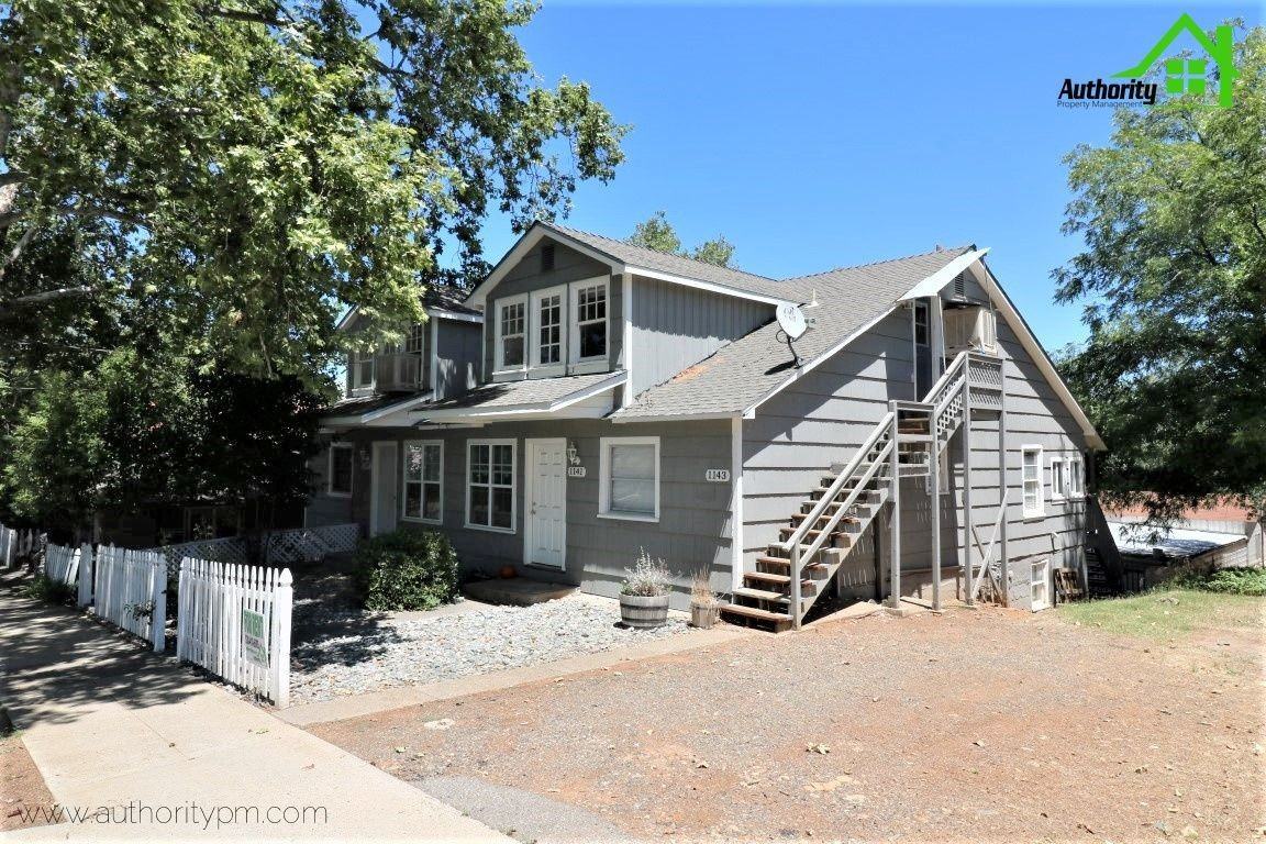 1141 Magnolia Ave - Photo 2 of 16