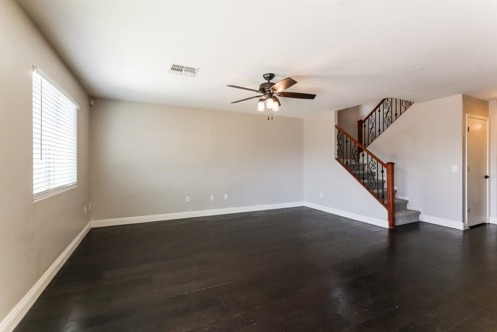 7655 W Tight Line Dr - Photo 4 of 17