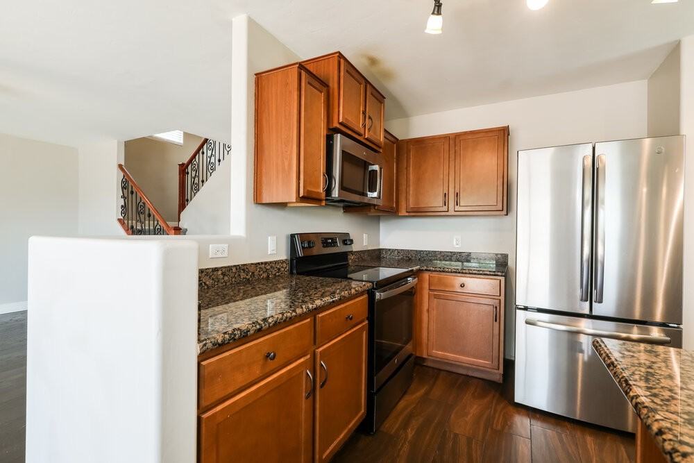 7655 W Tight Line Dr - Photo 6 of 17