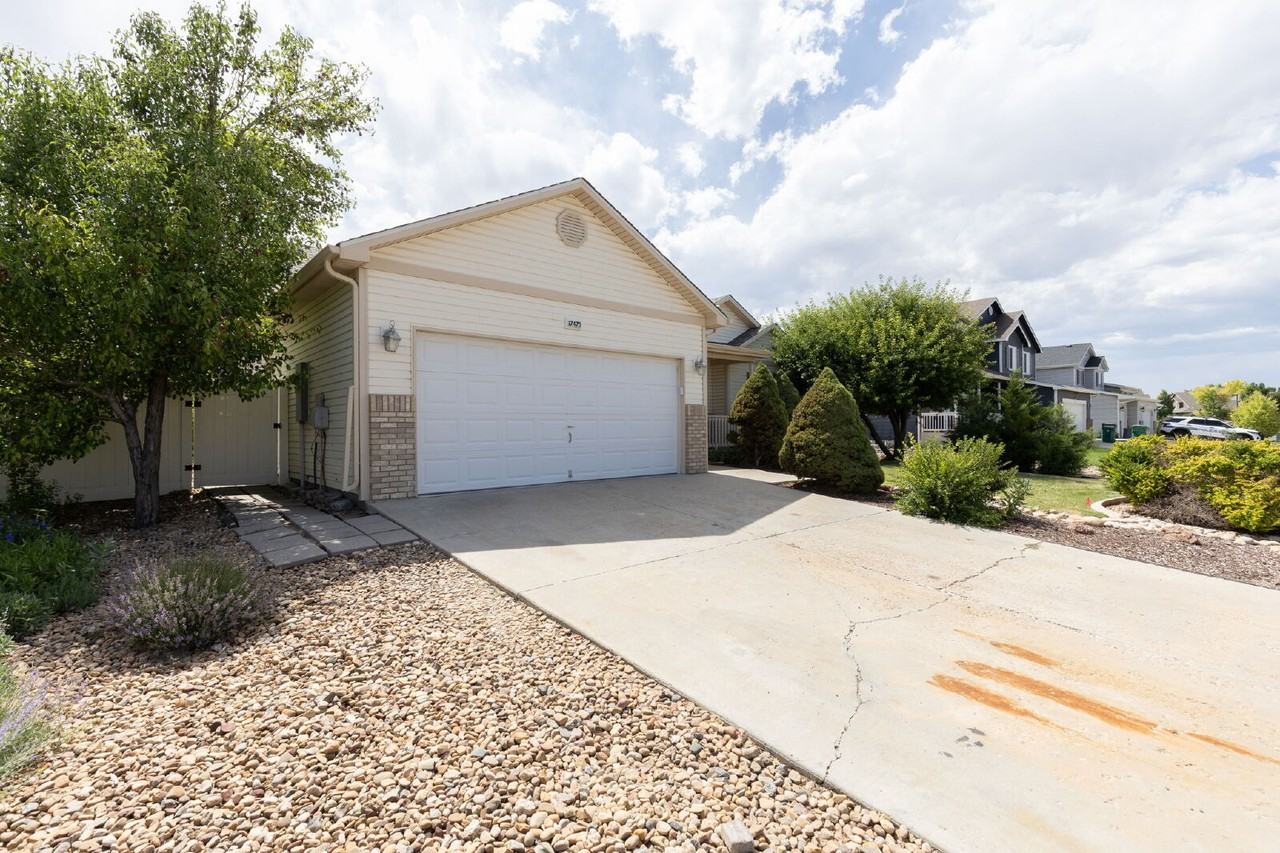 17475 Margil Rd - Photo 3 of 33