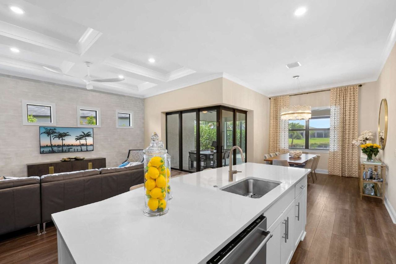 9799 Everglades Dr - Photo 5 of 43