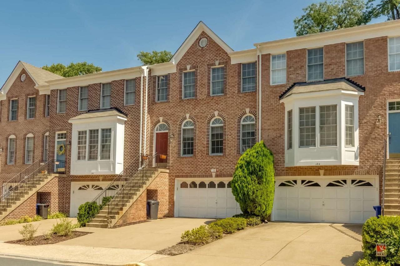 122 Shepherdson Ln Ne - Photo 2 of 40