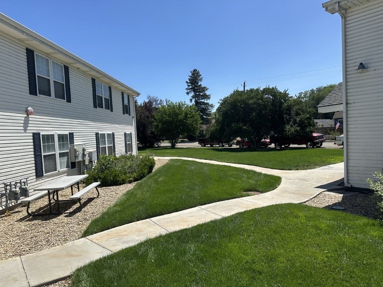 112 Davis Ave - Photo 5 of 23