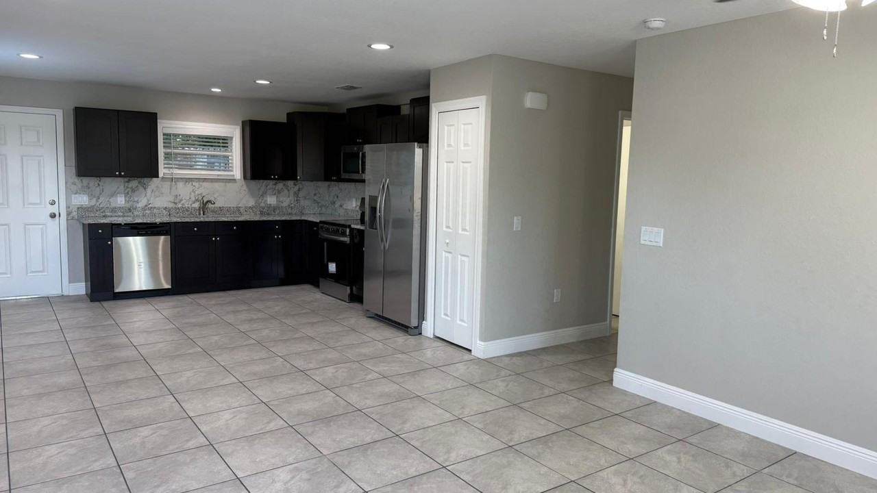 192 Julie Ln - Photo 7 of 21