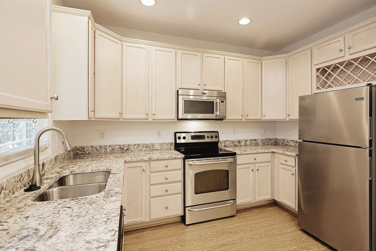 164 Old Fifth Cir - Photo 5 of 19