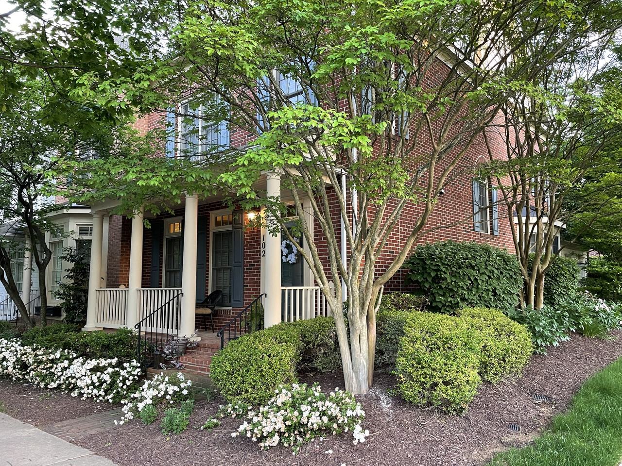 102 Oak Knoll Ter #NA - Photo 3 of 36