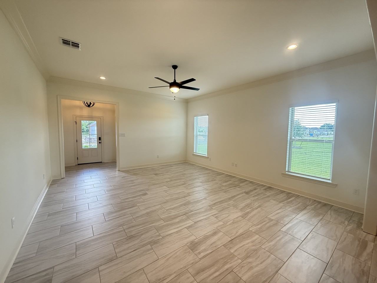 38429 Queen St #NA - Photo 2 of 12