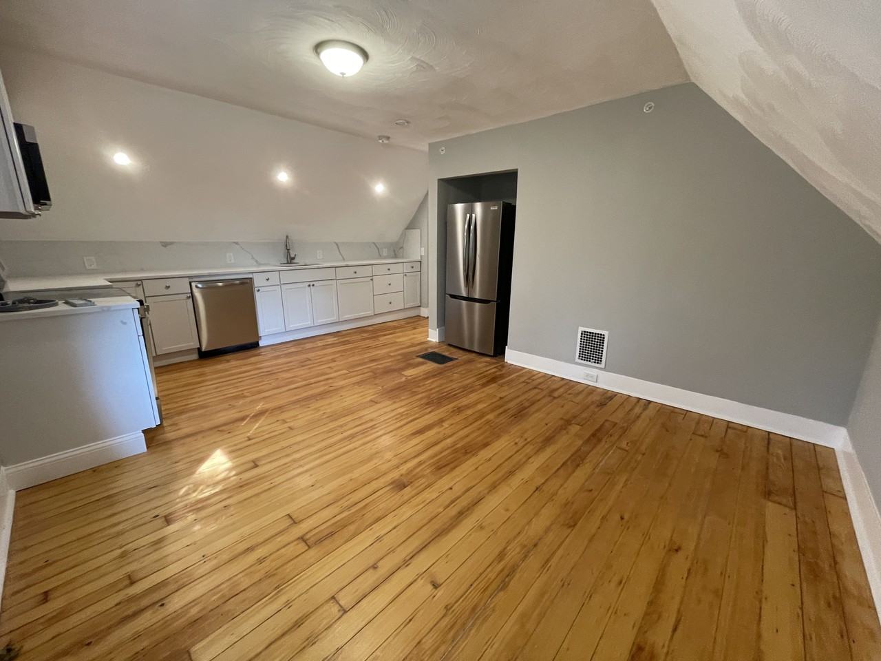 35 Cameron Ave #3 - Photo 3 of 13