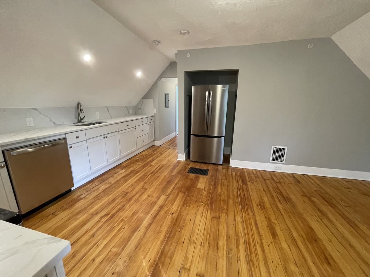 35 Cameron Ave #3 - Photo 5 of 13