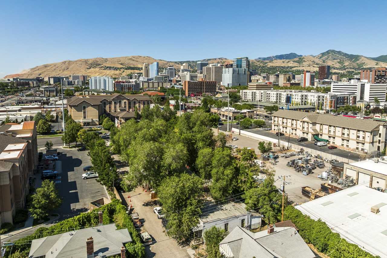 639 S Washington St #NA - Photo 4 of 21