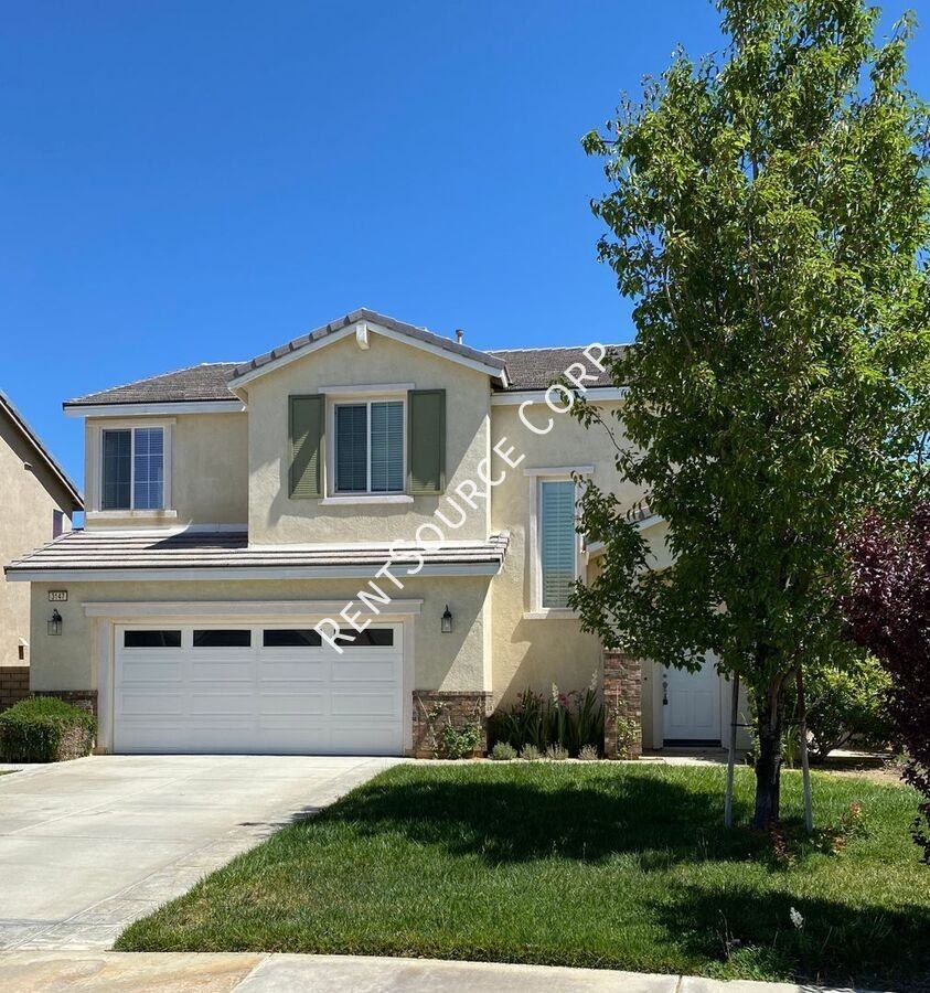 3147 W Kildare St - Photo 2 of 36