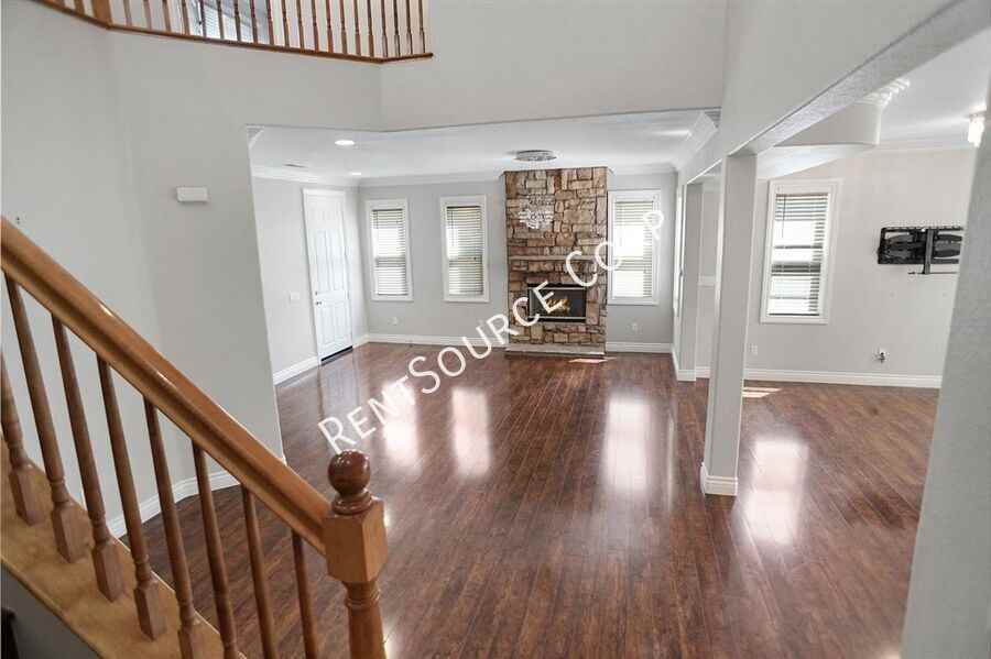 24170 Joshua Dr - Photo 3 of 19