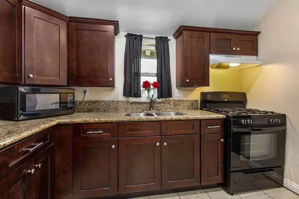 489 Nassau Ave #1-2 - Photo 7 of 16