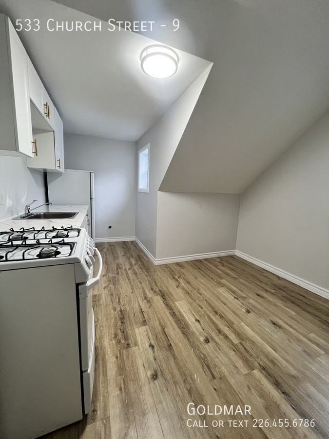 533 Church St #9 - Photo 3 of 7