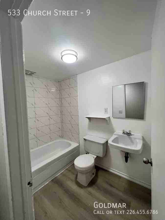 533 Church St #9 - Photo 5 of 7