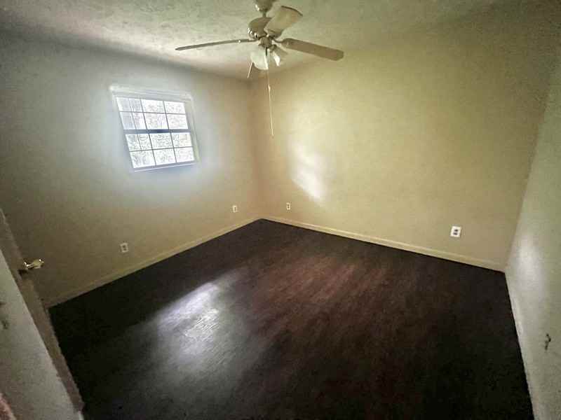 576 Halbert Heights Rd #C8 - Photo 3 of 6