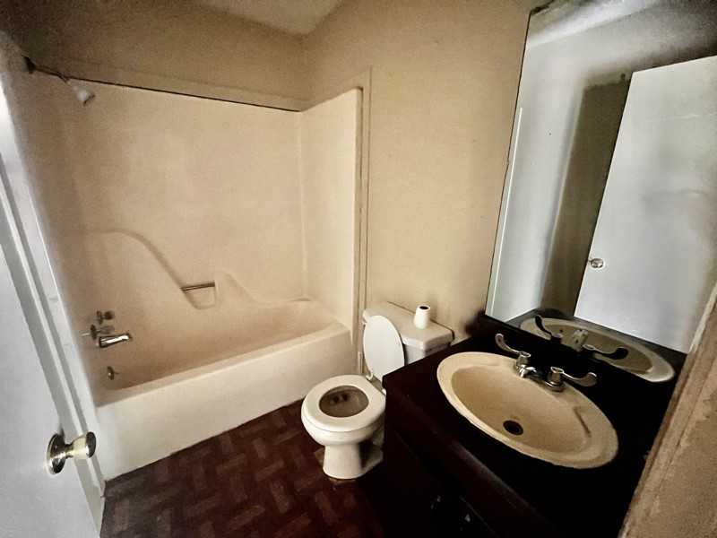 576 Halbert Heights Rd #C8 - Photo 4 of 6