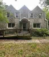 featured image of 2720 Poole Rd