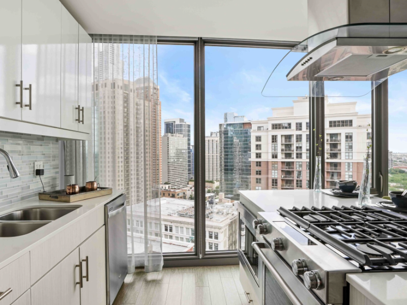 1028 S State St - Photo 3 of 14