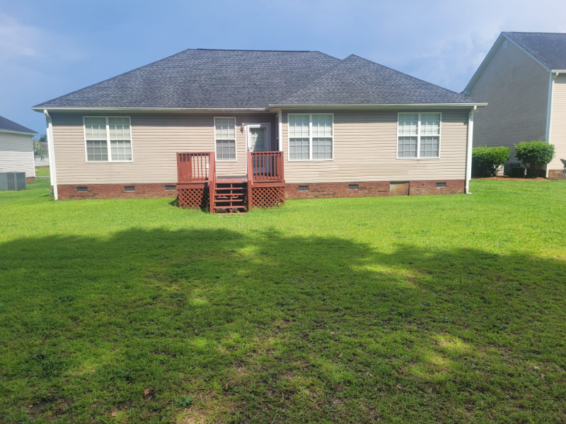 3675 W Pointe Dr - Photo 2 of 17