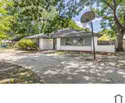 1020 Hickory Cir - Photo 1 of 1