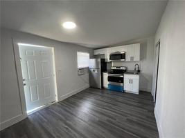 featured image of 3904 Sw 13th Ct #1