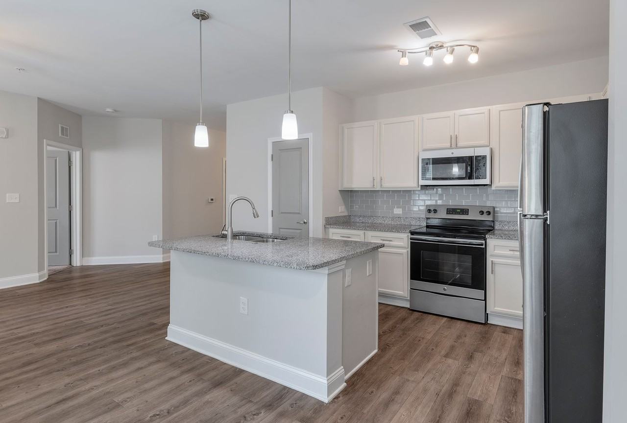 The Charthouse at James Island - Photo 7 of 17