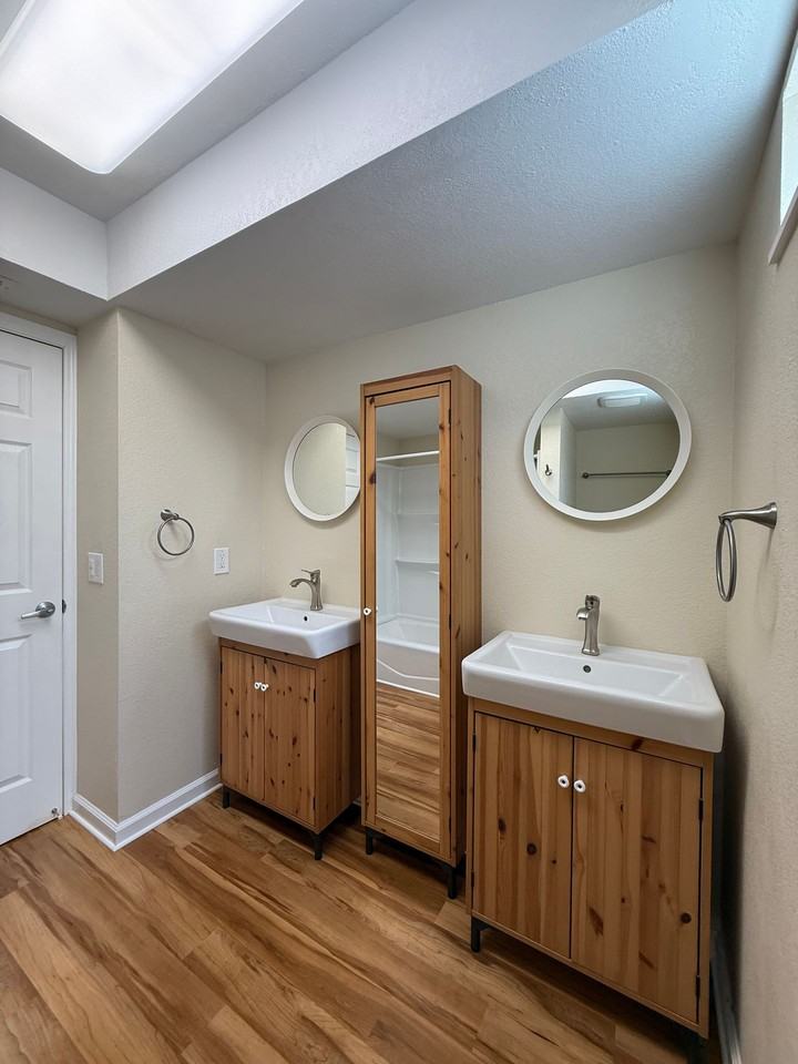 **RESERVE FOR SUMMER 2026**   Beautiful Creekside Apartment! - Photo 5 of 15