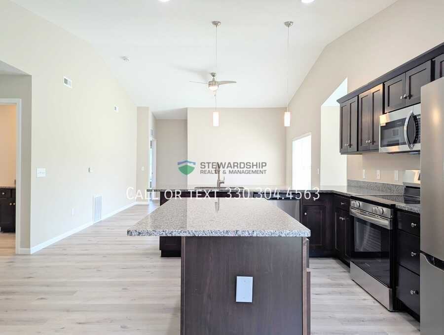 2038 E Smithville Western Rd - Photo 3 of 32