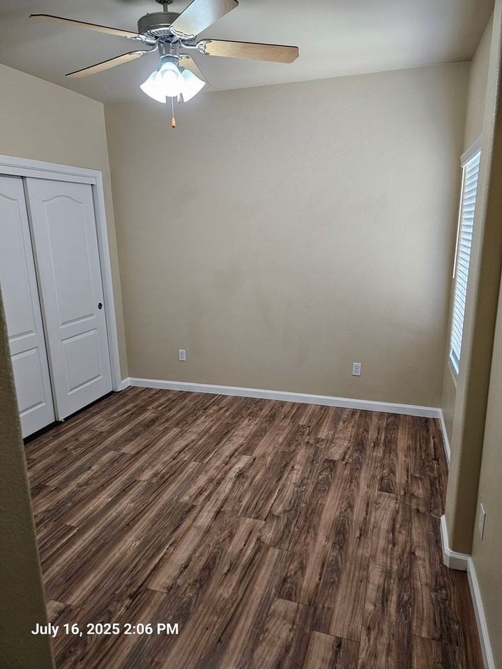 1060 Goble Ct - Photo 5 of 5