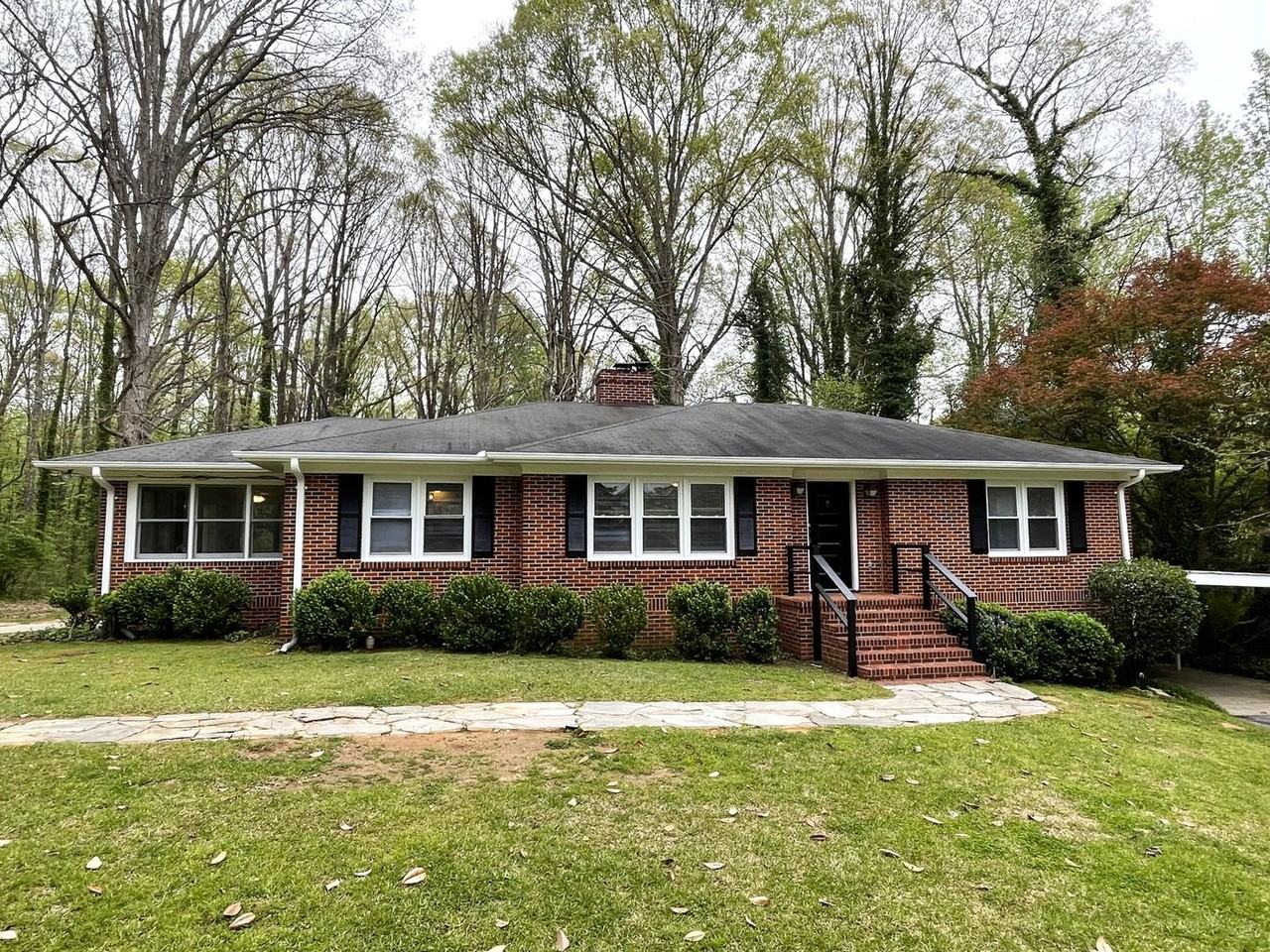 1605 Cherokee Rd - Photo 2 of 31