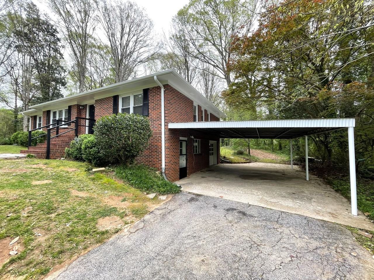 1605 Cherokee Rd - Photo 3 of 31