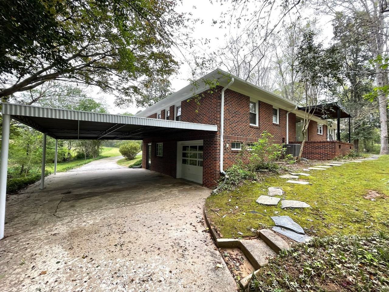 1605 Cherokee Rd - Photo 5 of 31
