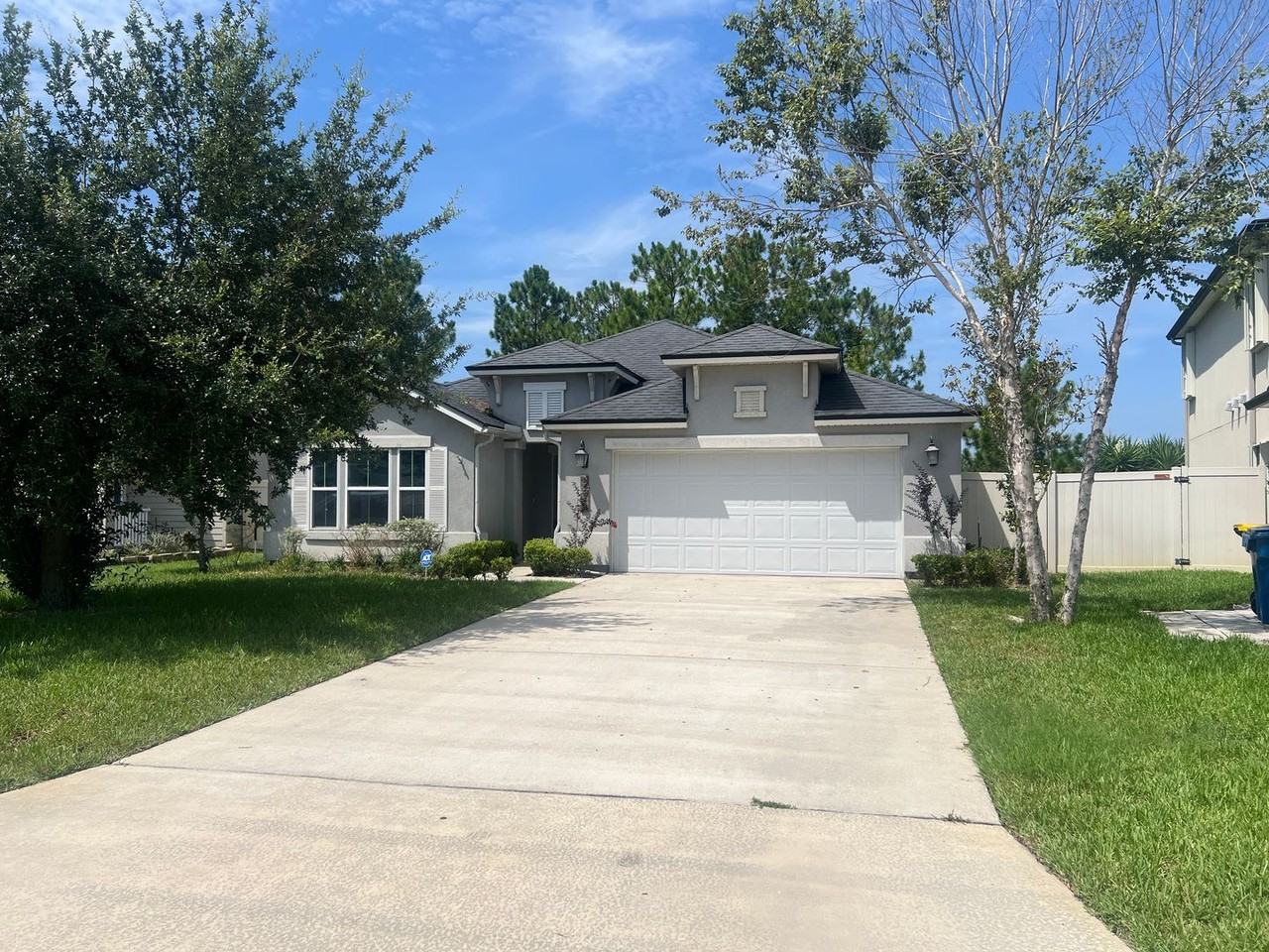 2618 Salt Lake Dr - Photo 2 of 50