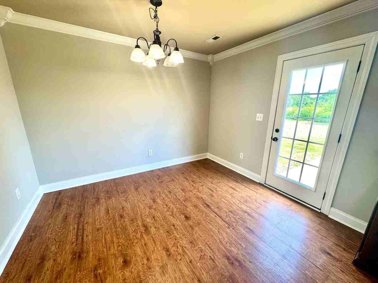 26360 6th St - Photo 4 of 12