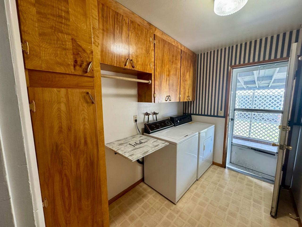 2535 Union St - Photo 6 of 23