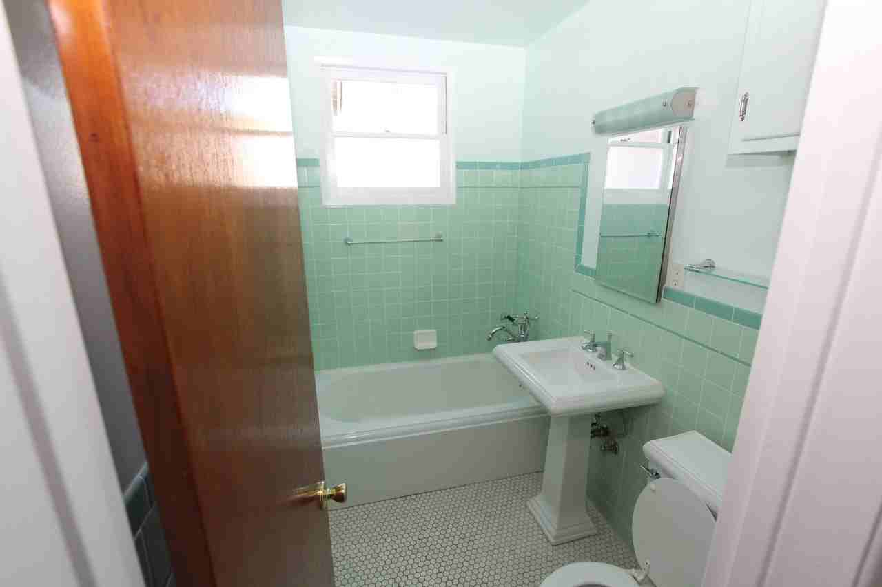 117 W Blaine St - Photo 4 of 8
