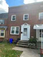 featured image of 2431 Mercer St