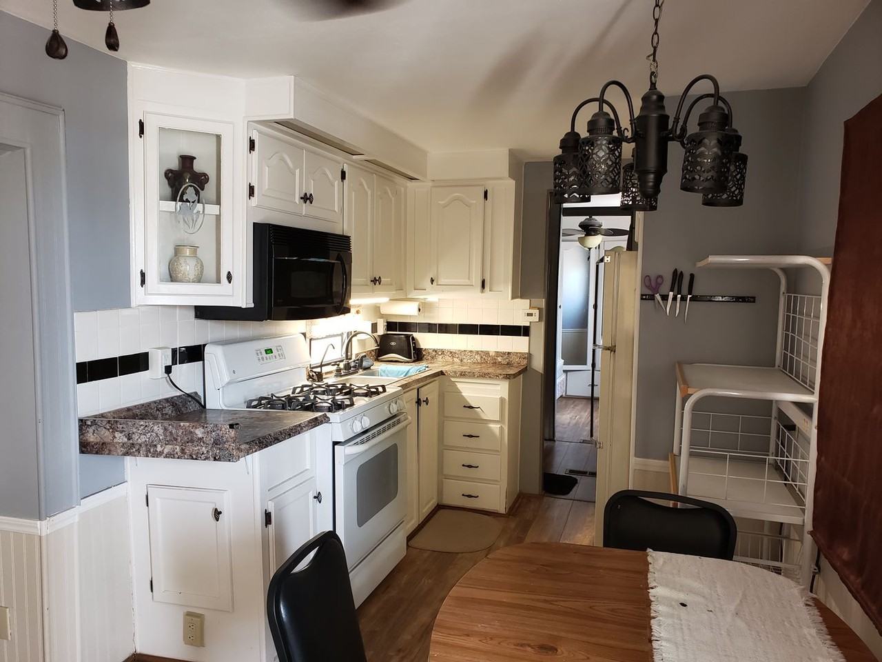 13827 E 49th St - Photo 2 of 5