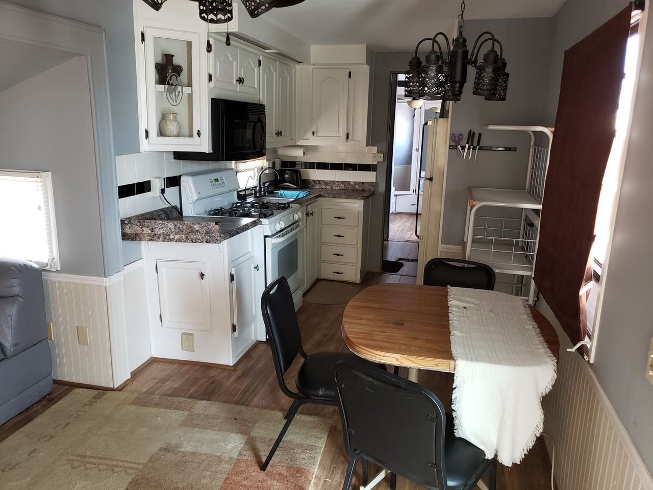 13827 E 49th St - Photo 3 of 5
