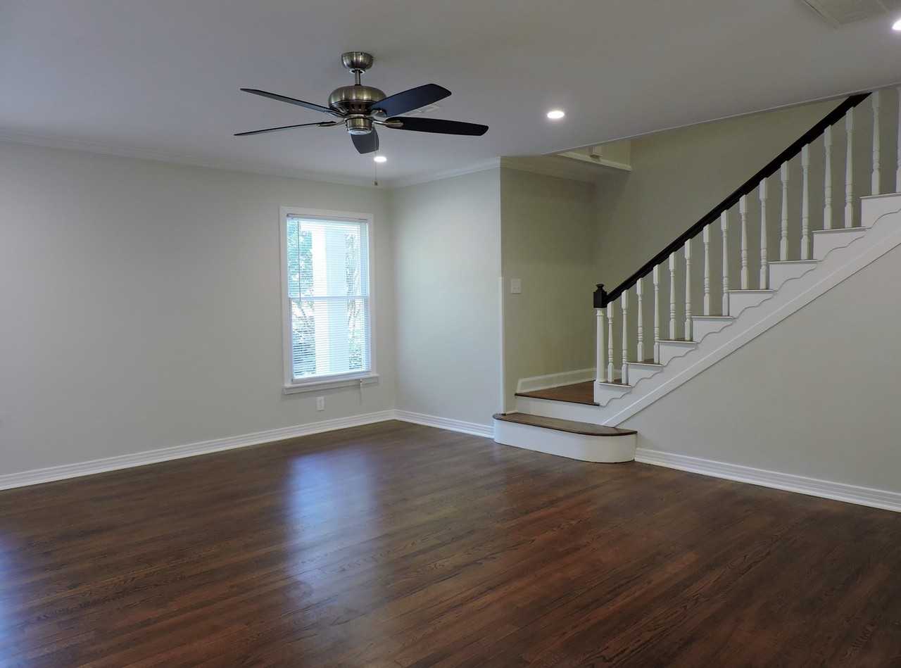 1911 Rockridge Ter - Photo 2 of 24