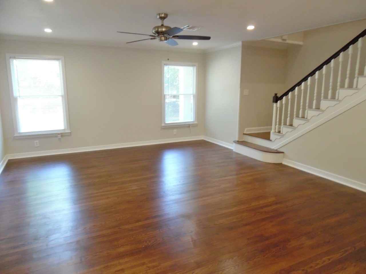 1911 Rockridge Ter - Photo 3 of 24