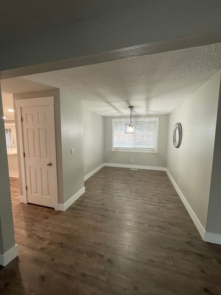 11690 Sw Settler Way - Photo 3 of 17