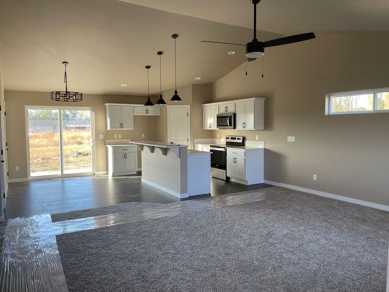 403 Pear Dr - Photo 2 of 9