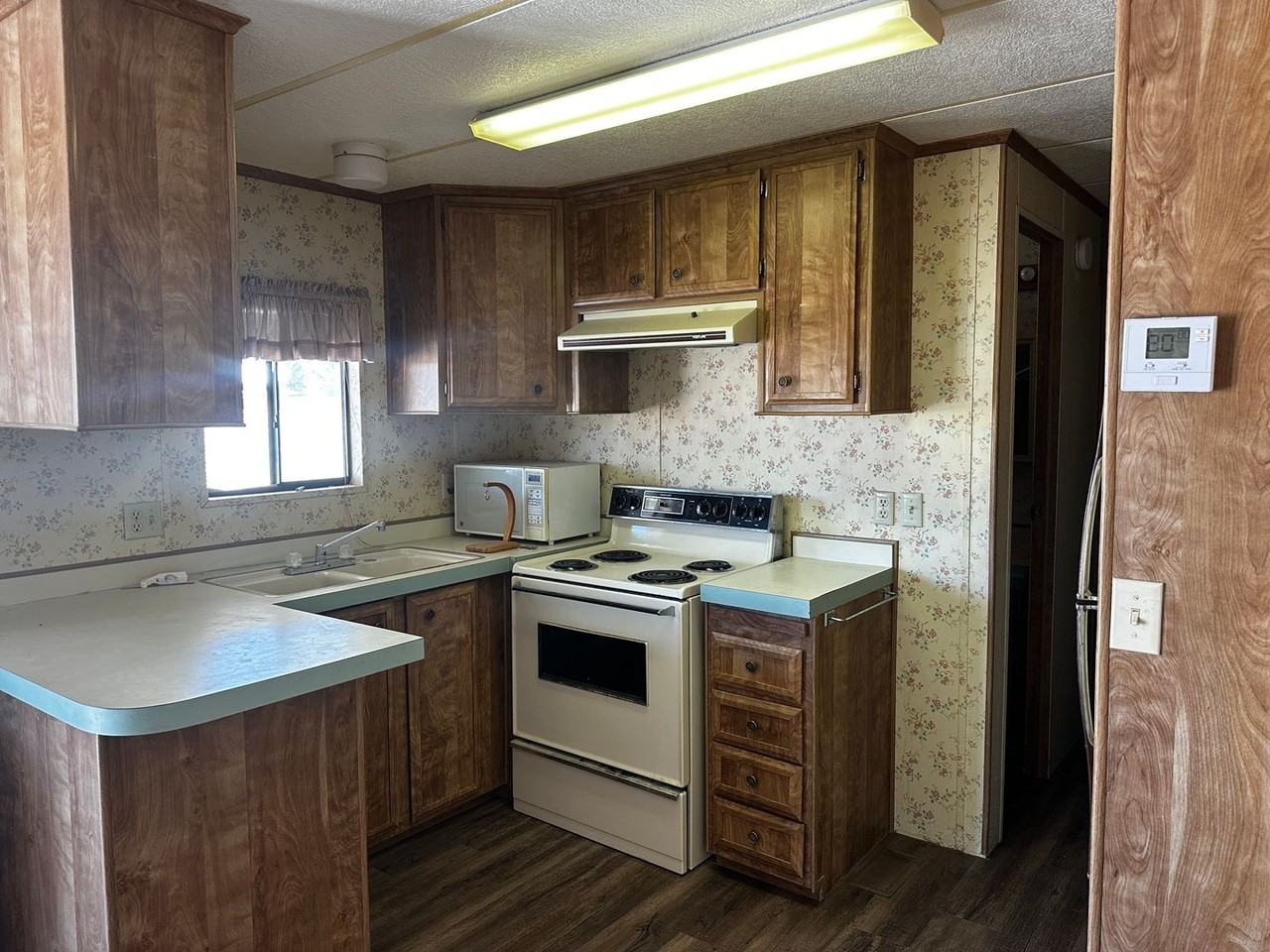 13111 E 41st Ln - Photo 3 of 12