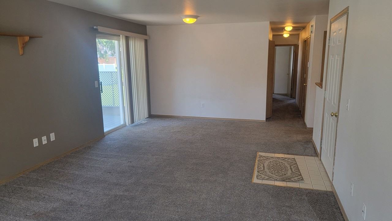 1909 S Blake Rd #A - Photo 4 of 17