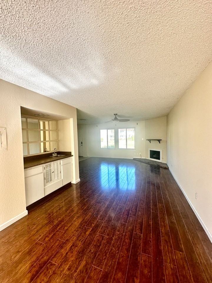 5042 Glide Dr #11 - Photo 2 of 13