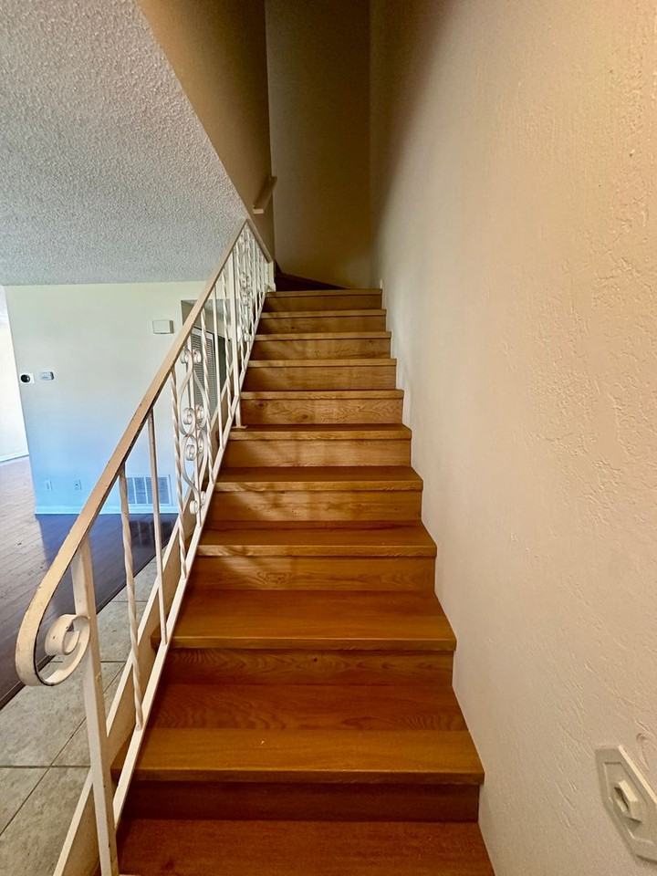 5042 Glide Dr #11 - Photo 6 of 13