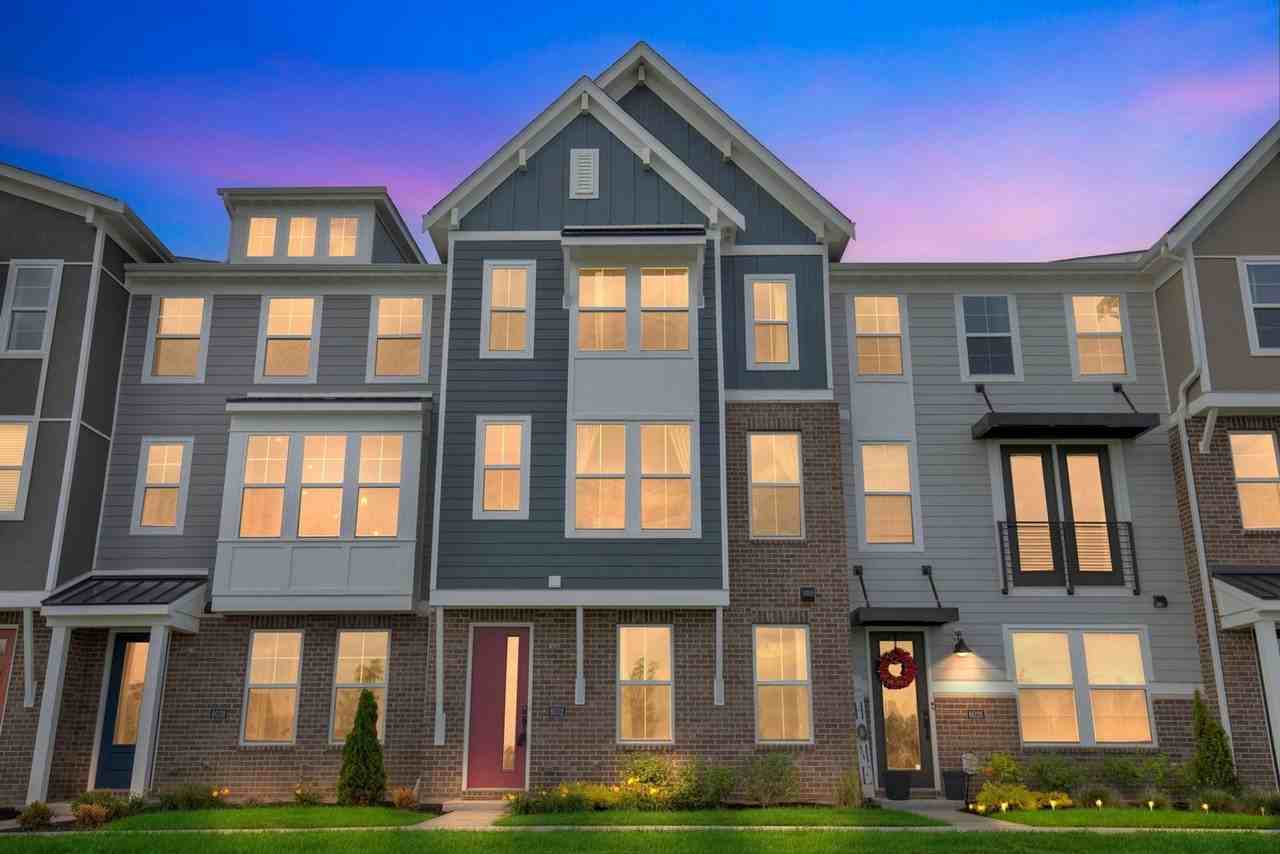 6032 Windsor Dr - Photo 2 of 39