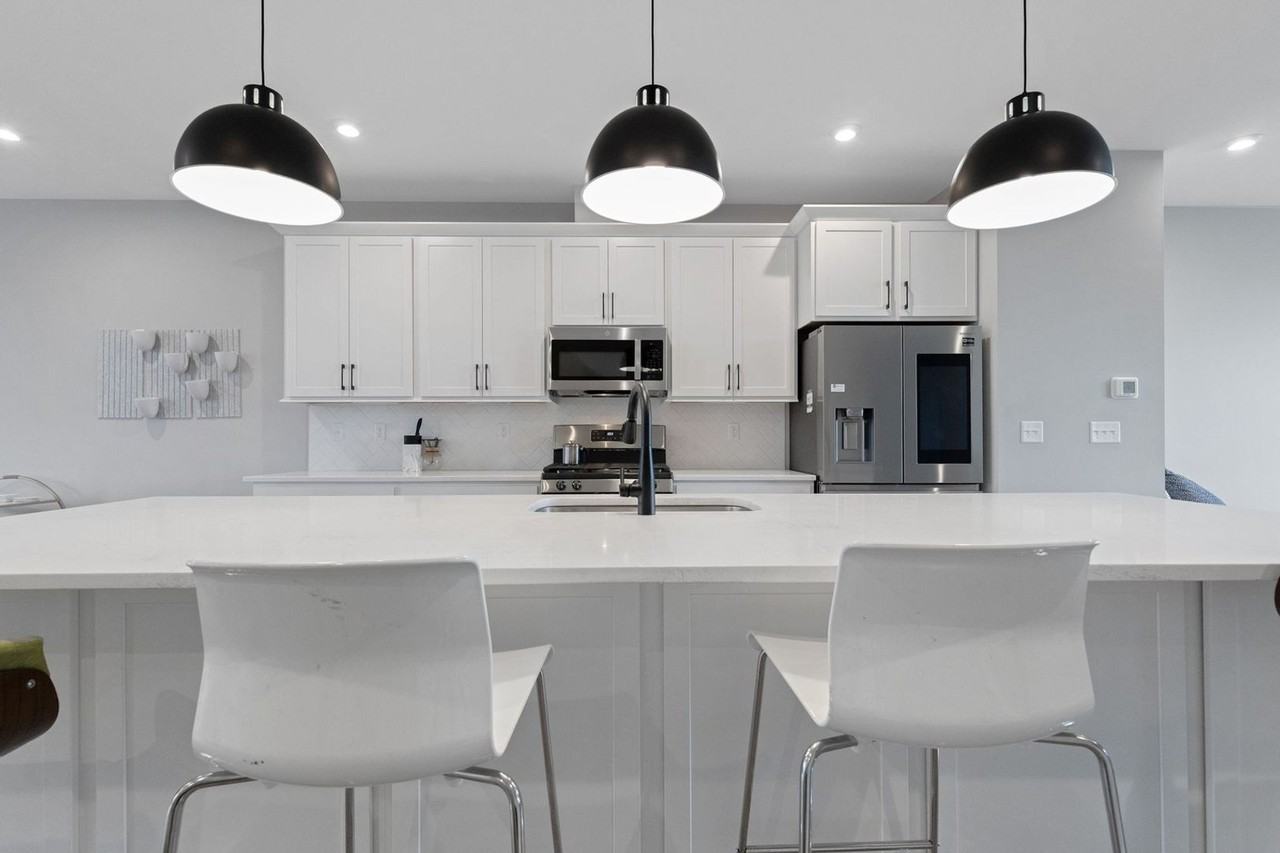 6032 Windsor Dr - Photo 5 of 39